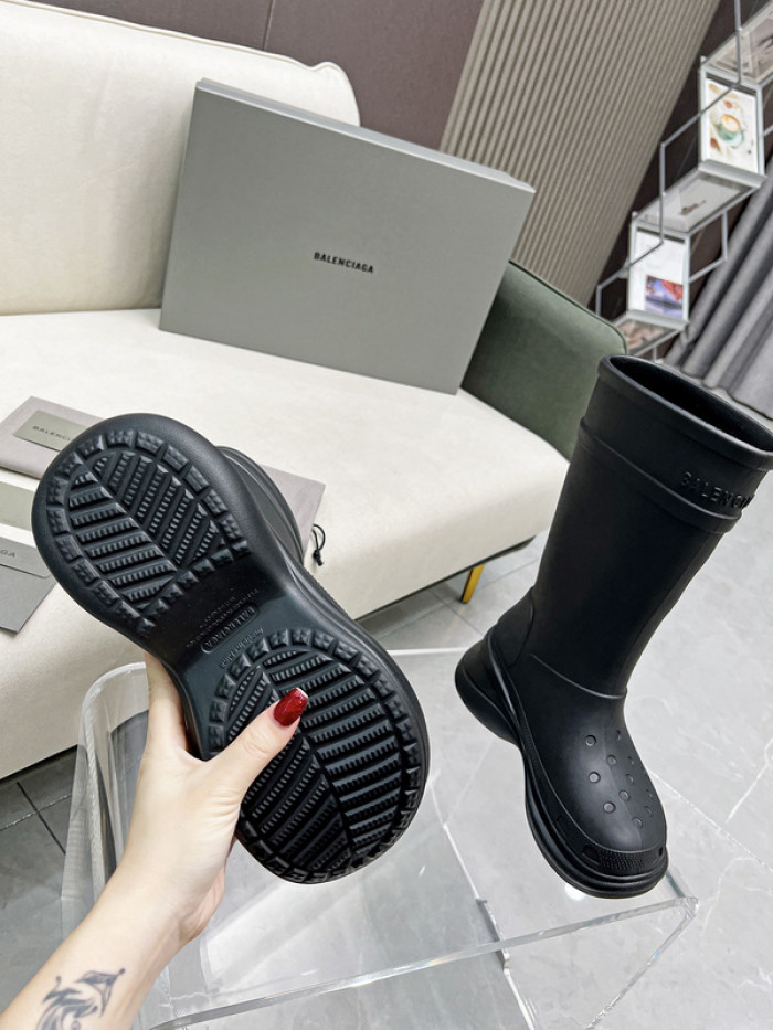 BALENCIAG* CROCS BOOT 5000094
