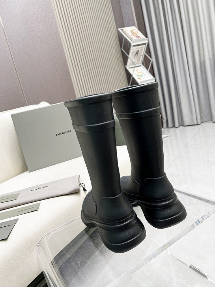 BALENCIAG* CROCS BOOT 5000094