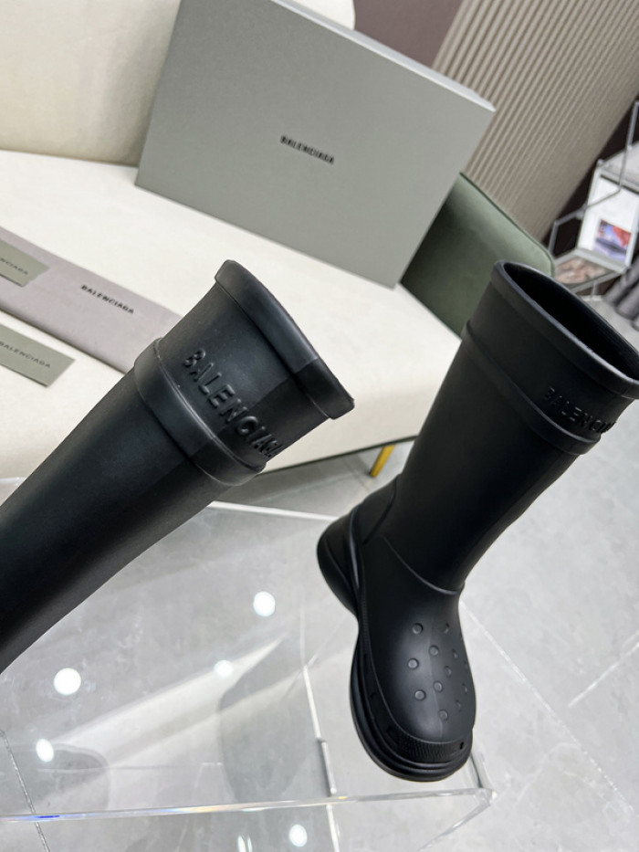 BALENCIAG* CROCS BOOT 5000094