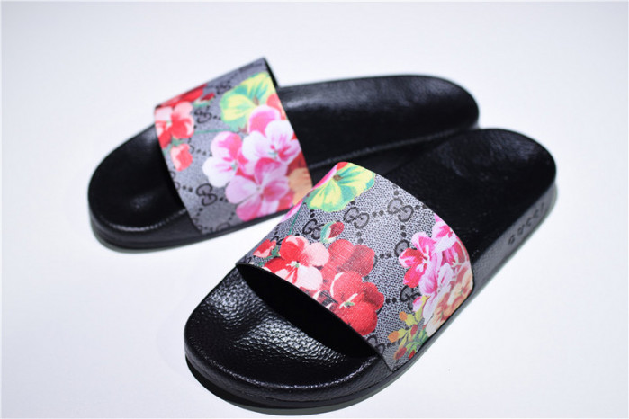 Gucc* Sandal4