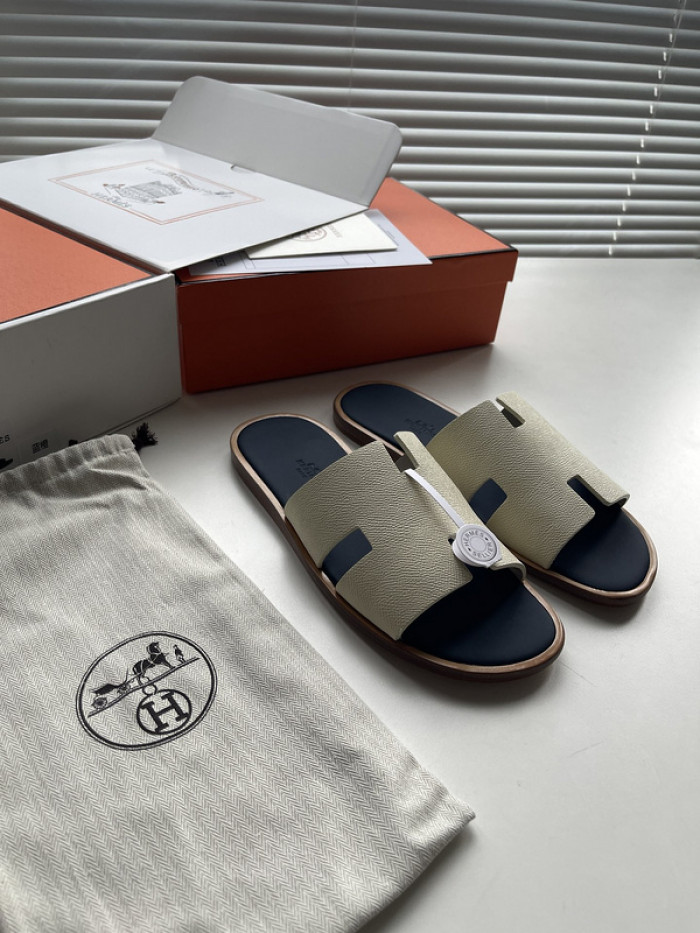 Herme* Sandal79
