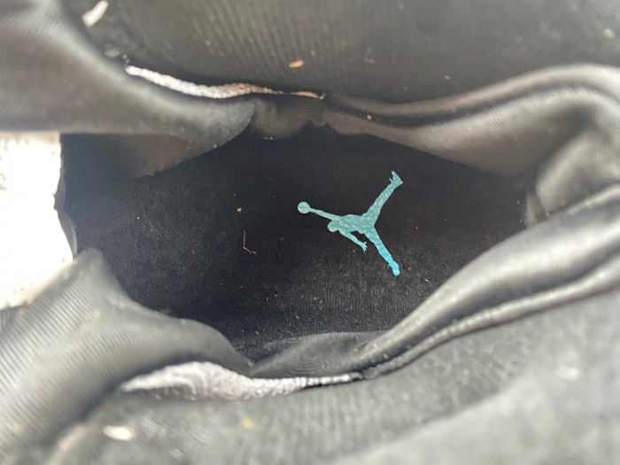 Air Jordan 9 Retro University Blue  CT8019-140