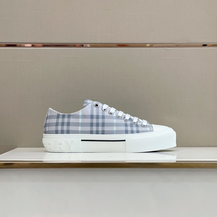 Burber*y sneakers B000015