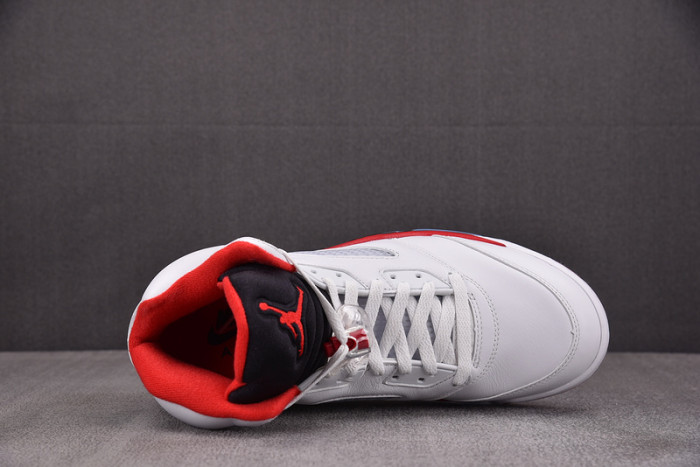 Jordan 5 Retro Fire Red Black Tongue (2025) HQ7978-101