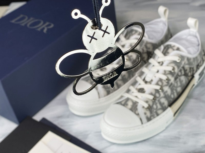 B23 Oblique  low  Sneakers T004801-1068