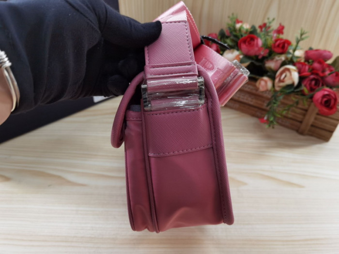 Prada BAG25