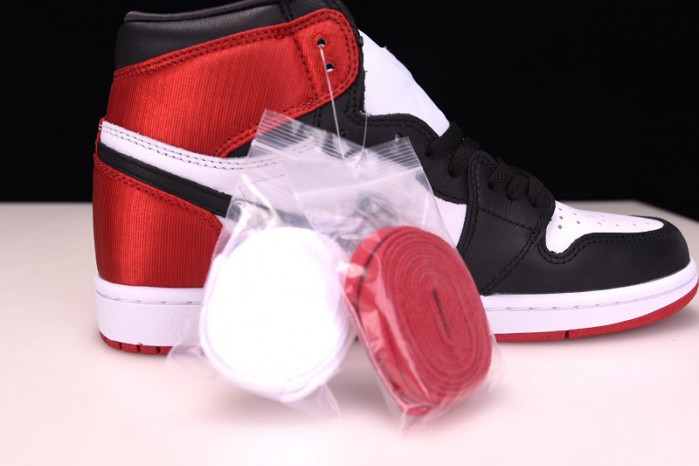 Air Jordan 1 Satin Black Toe CD0461-016