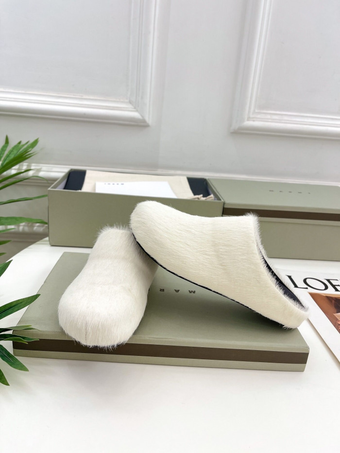 Marni Fussbett Sabot 1