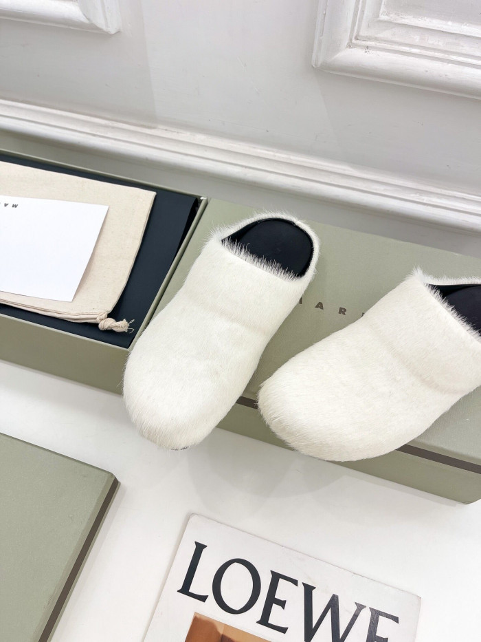 Marni Fussbett Sabot 1