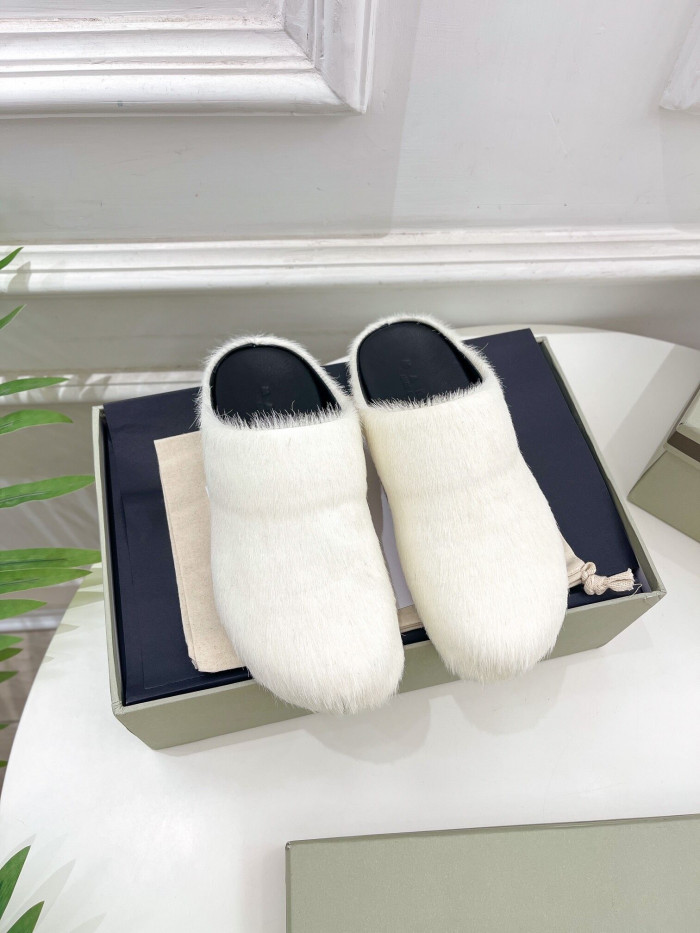 Marni Fussbett Sabot 1
