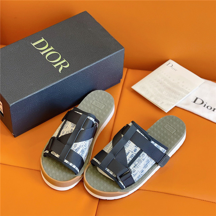 Dio*r sandal23