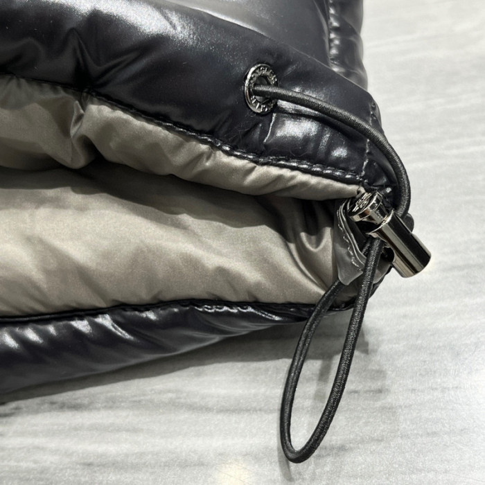 Moncler Down Jacket 44