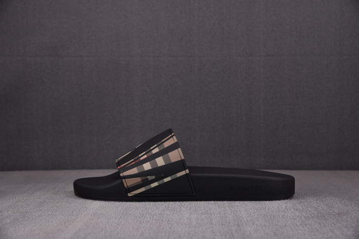 BURBER*Y Sandal9
