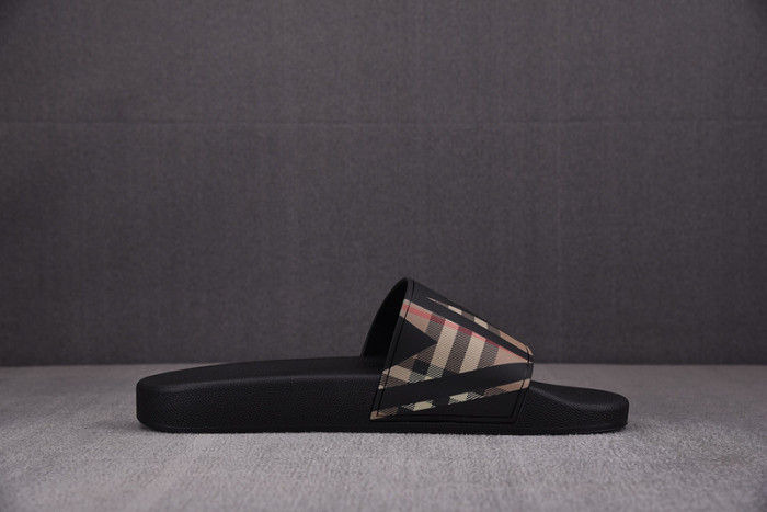 BURBER*Y Sandal9