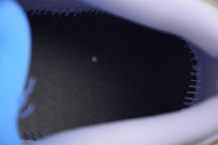 Air Jordan 1 Low Barely Grape DC0774-501