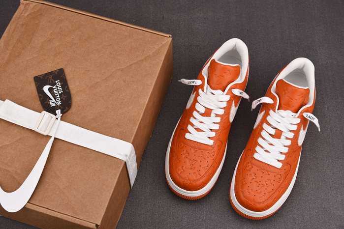 NIKE LOW AIR FORCE 1 X  ORANGE