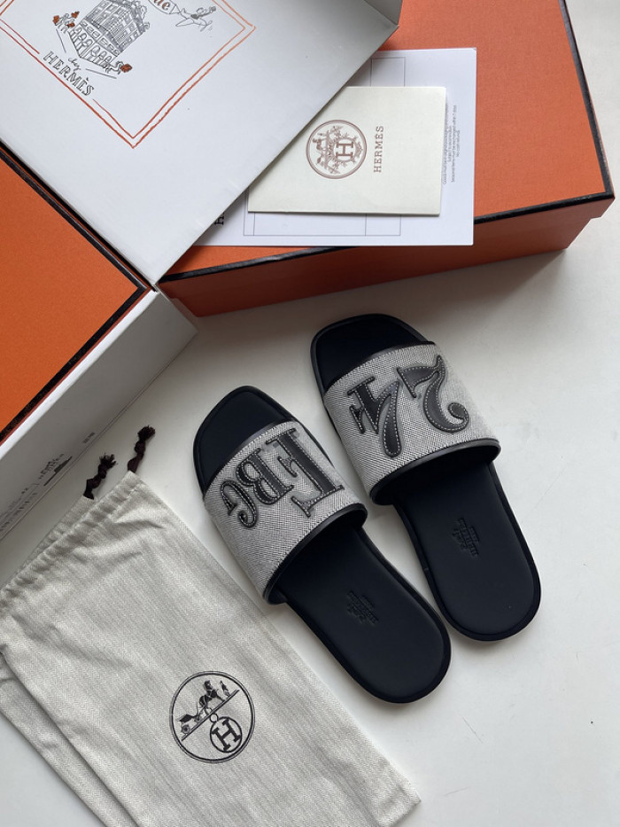 Herme* Sandal71