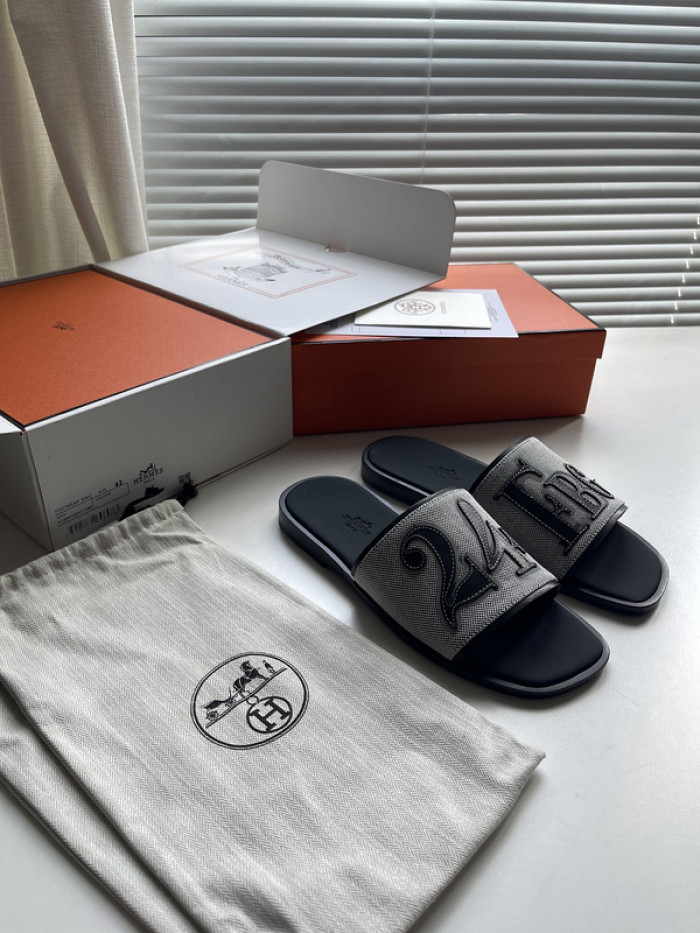 Herme* Sandal71