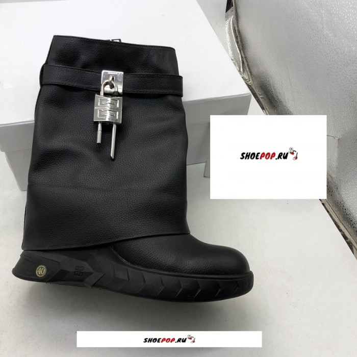 GIVENCHY Shark Lock boots GC000001