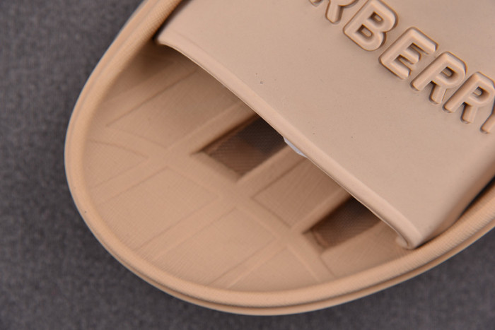 BURBER*Y Sandal6