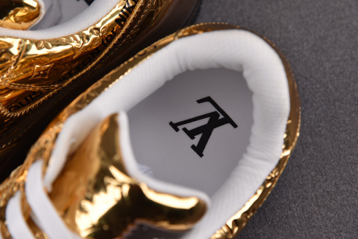 NIKE LOW AIR FORCE 1 X gold