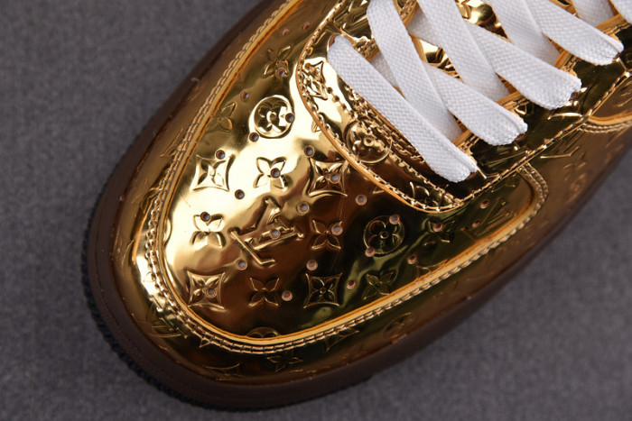 NIKE LOW AIR FORCE 1 X gold