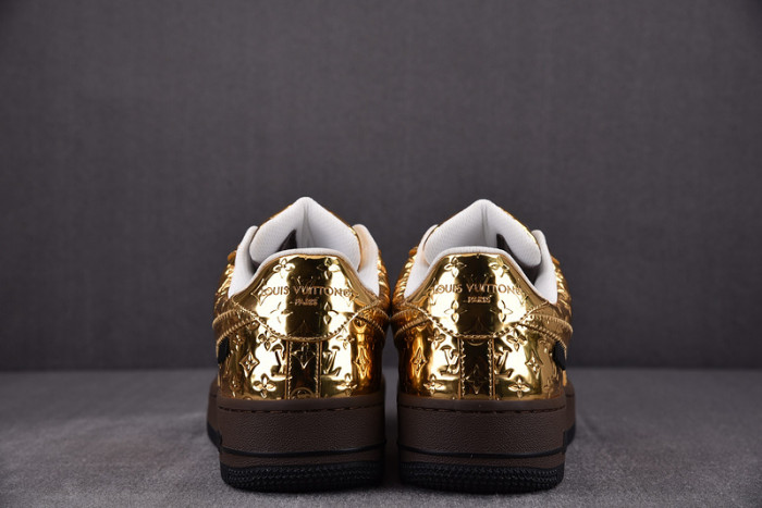 NIKE LOW AIR FORCE 1 X gold