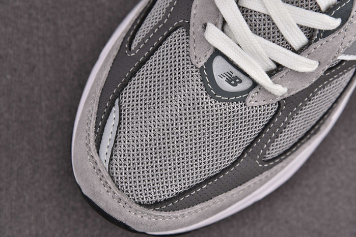 NEW BALANCE 990 V6 NB000024