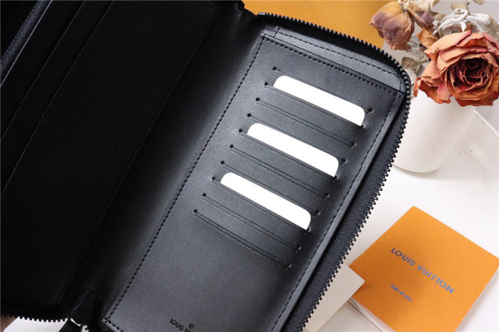 L&V WALLET4