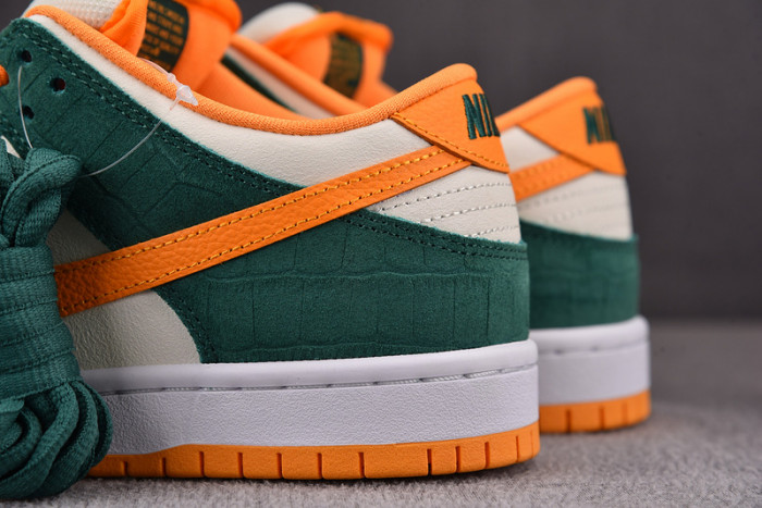 Dunk Low Pro SB 