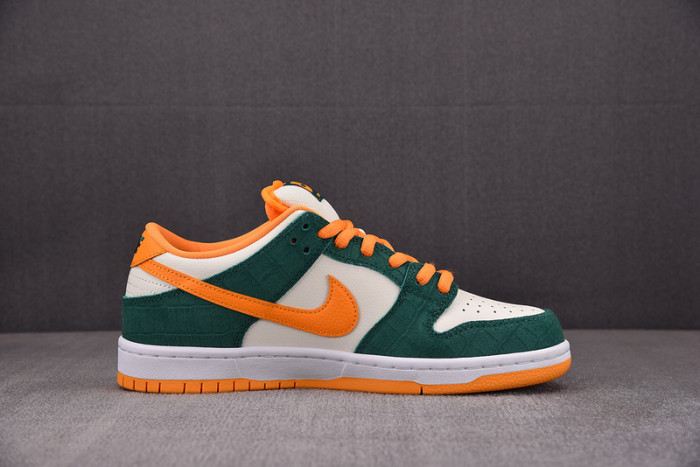 Dunk Low Pro SB 