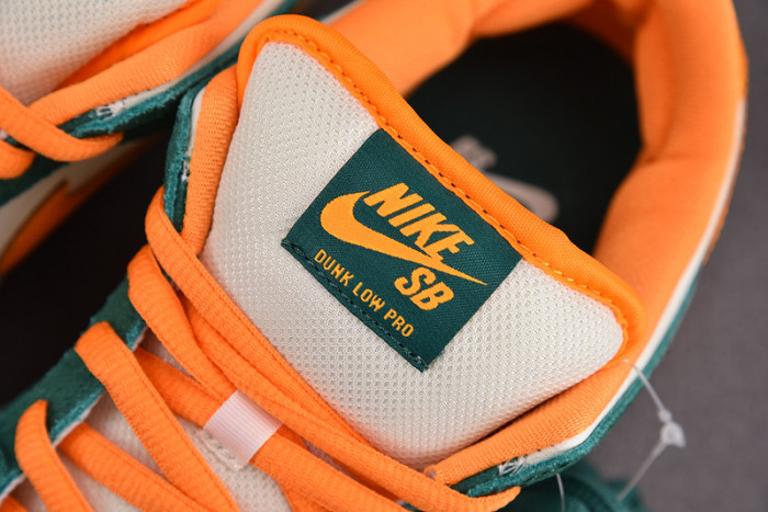 Dunk Low Pro SB 