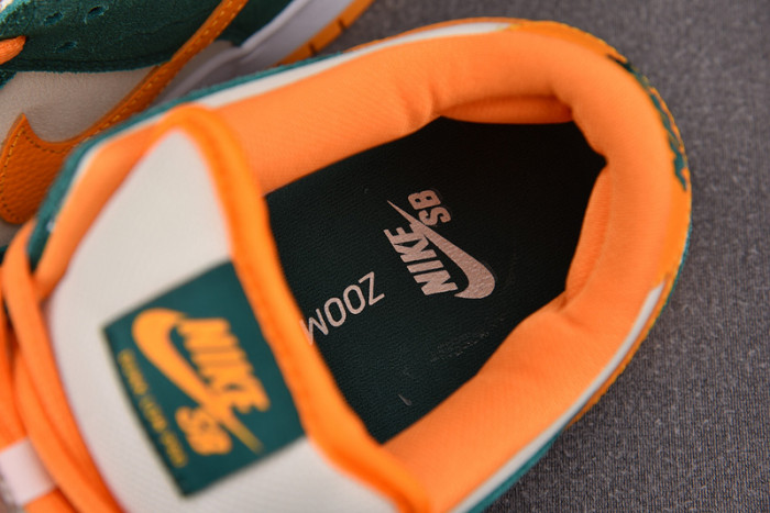 Dunk Low Pro SB 