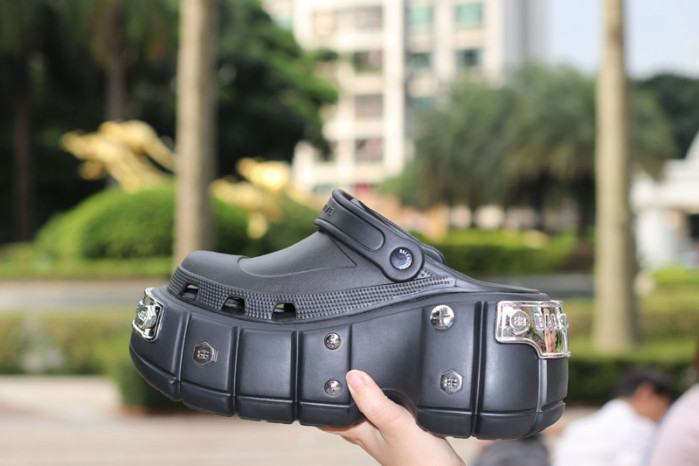 Balenciag* Sandal 26