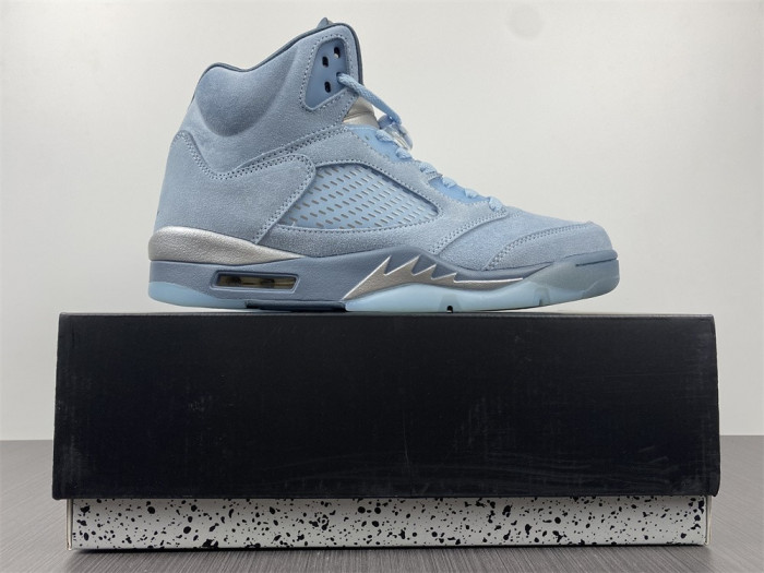 Wmns Air Jordan 5 Retro 
