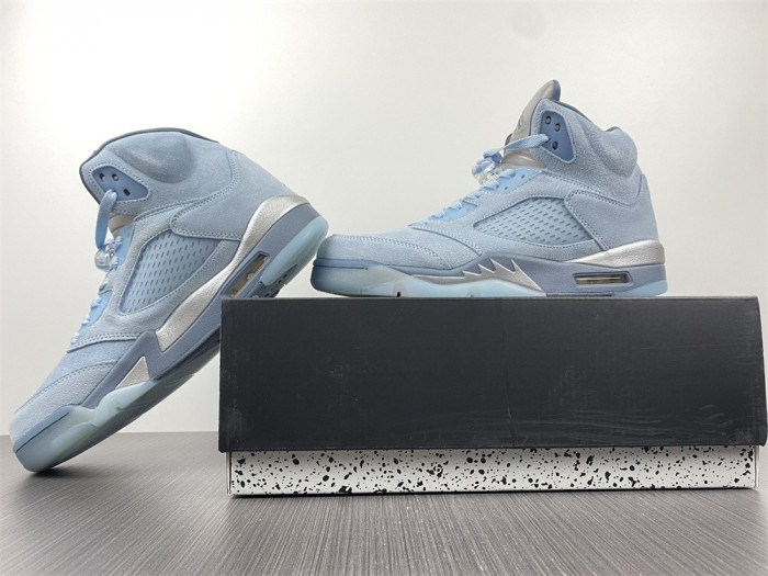 Wmns Air Jordan 5 Retro 
