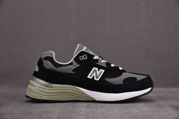 NEW BALANCE 992 NB000006