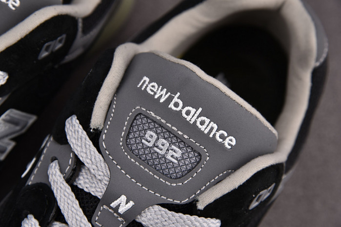 NEW BALANCE 992 NB000006