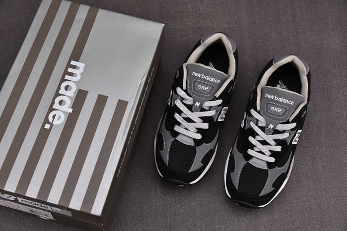 NEW BALANCE 992 NB000006