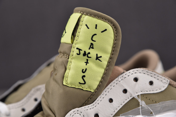 Travis Scott x Air Jordan 1 Low Golf FZ3124-200