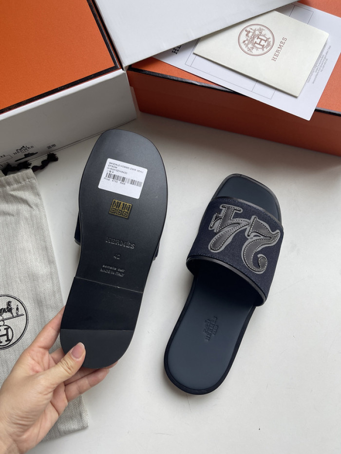 Herme* Sandal73
