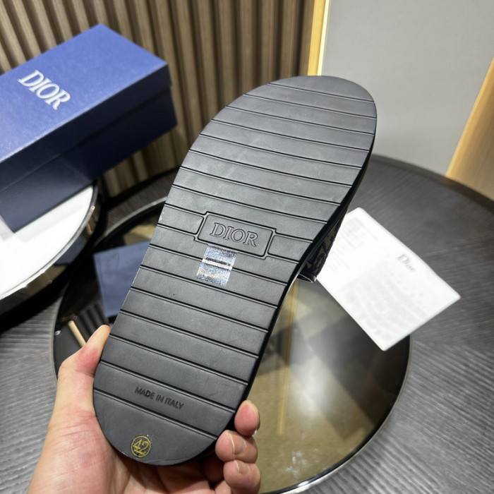 Dio*r sandal 53