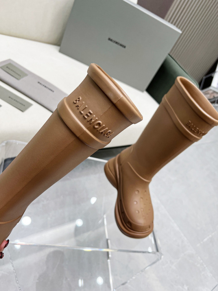 BALENCIAG* CROCS BOOT 5000096