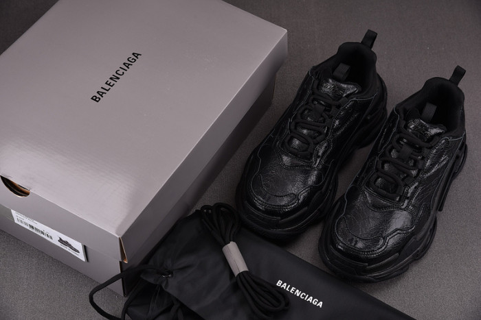 TRIPLES TRAINER SNEAKERS 2000071