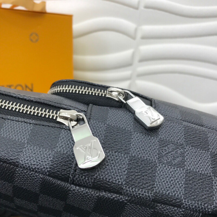 L&V BAG26