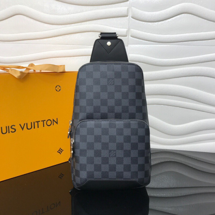 L&V BAG26