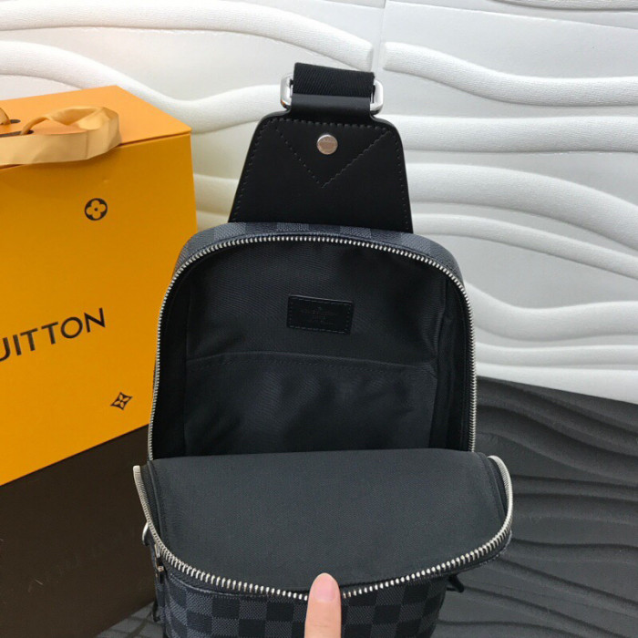 L&V BAG26