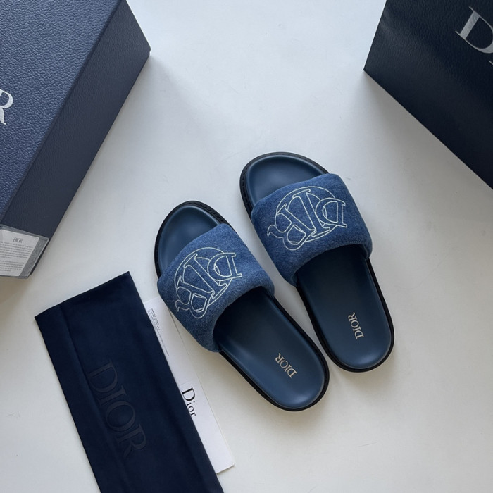 Dio*r sandal 42