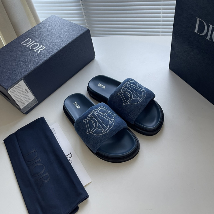 Dio*r sandal 42