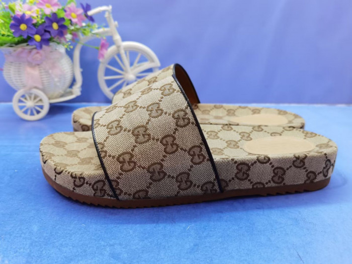 Gucc* Sandal100